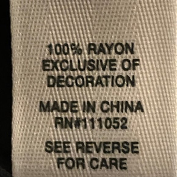 Nice Paradise Crop Pants by MUDD - Picture 5 of 8